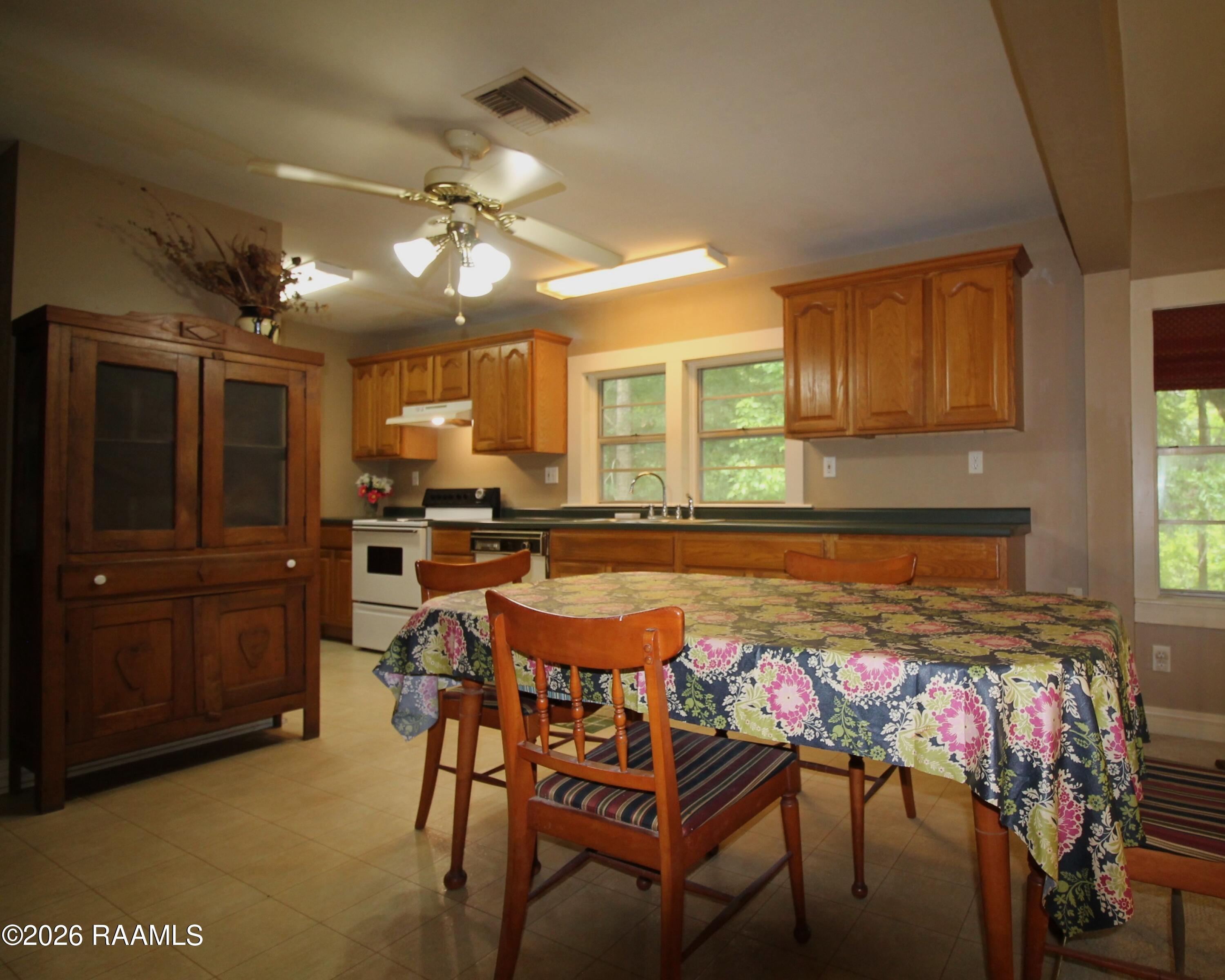 320 Frozard Road Arnaudville, LA 70512 - Photo 11 of 33 kitchen