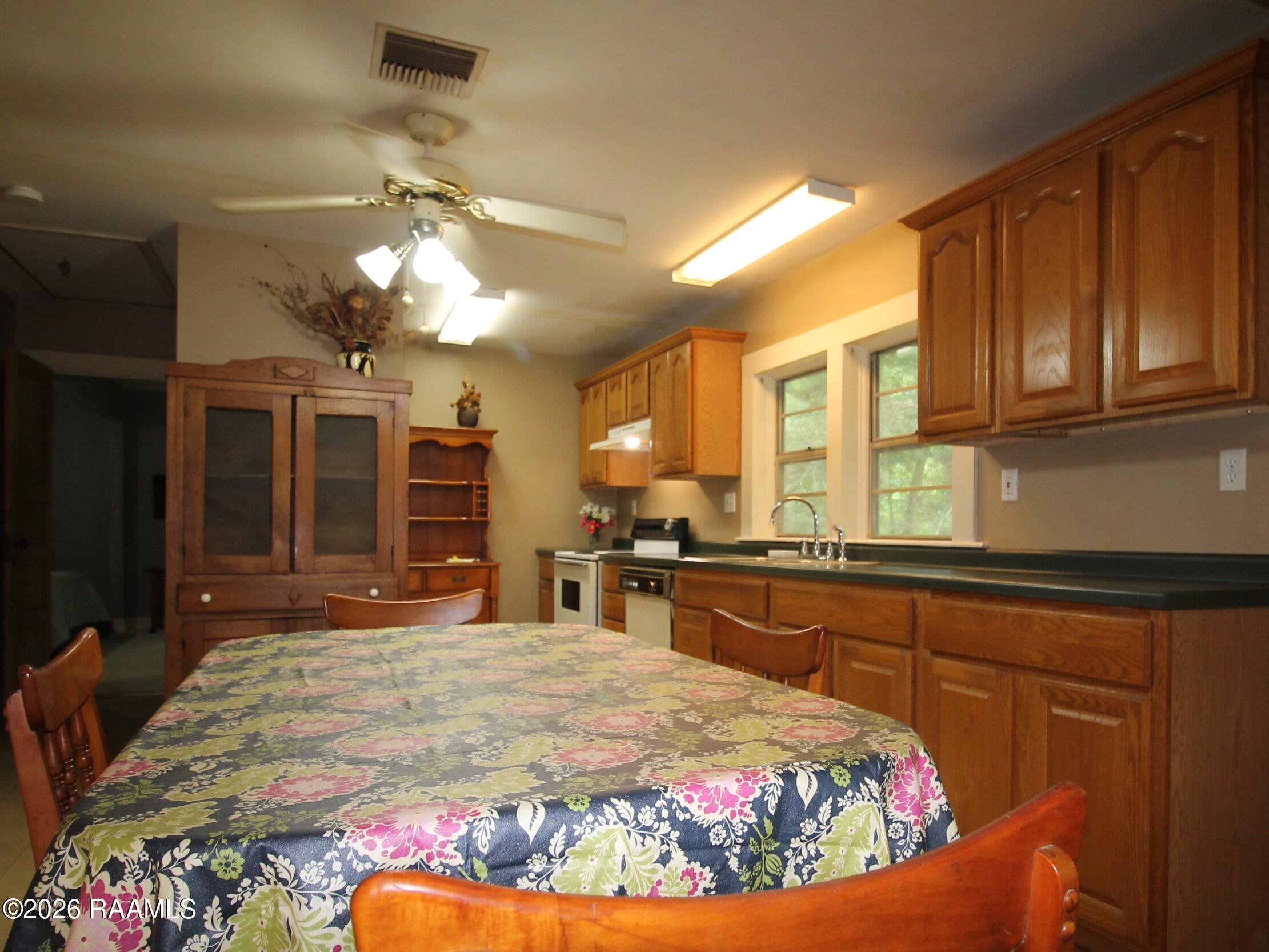 320 Frozard Road Arnaudville, LA 70512 - Photo 12 of 33 dining