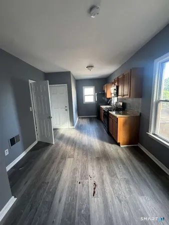 $2,000 | 1357 Fairfield Avenue, Bridgeport, CT 06605