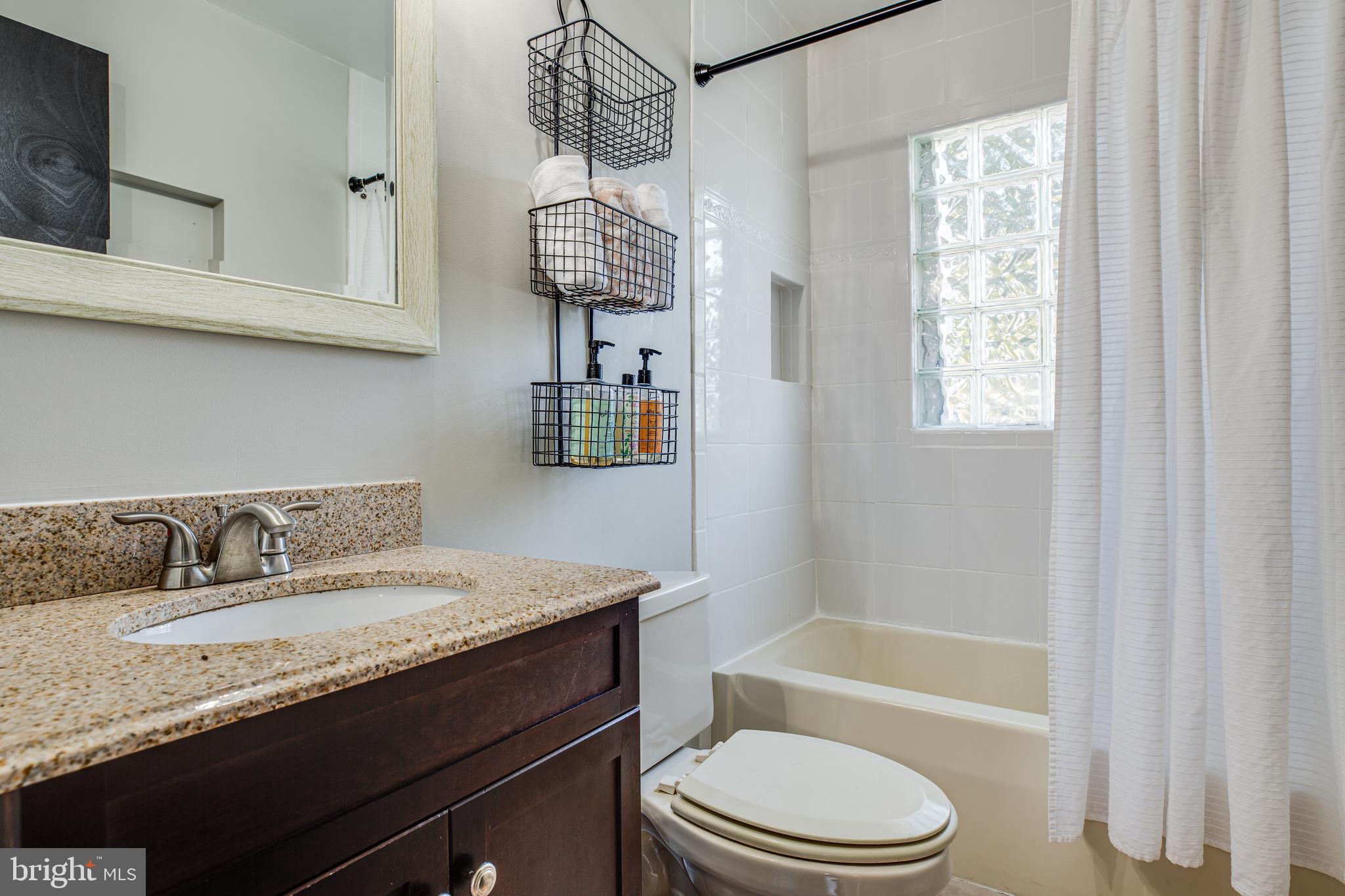126 Ridgeway Street Fredericksburg, VA 22401 - Photo 14 of 20 Full Bath