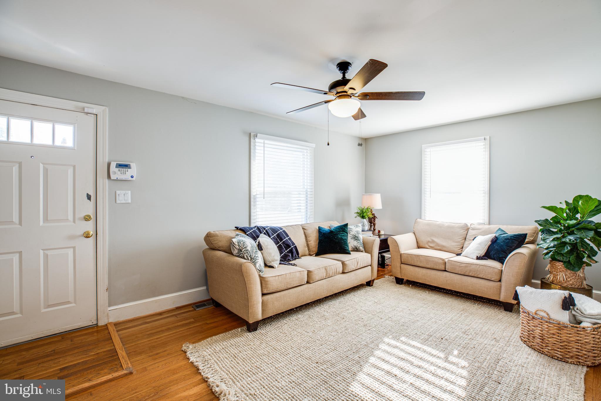 126 Ridgeway Street Fredericksburg, VA 22401 - Photo 3 of 20 Family Room