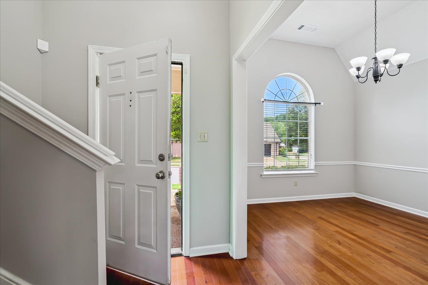 235 Summit View Cove Collierville, TN 38017 - Photo 5 of 32
