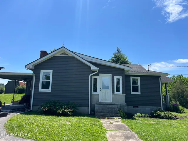 $297,500 | 1623 Straight Branch Road, Speedwell, TN 37870