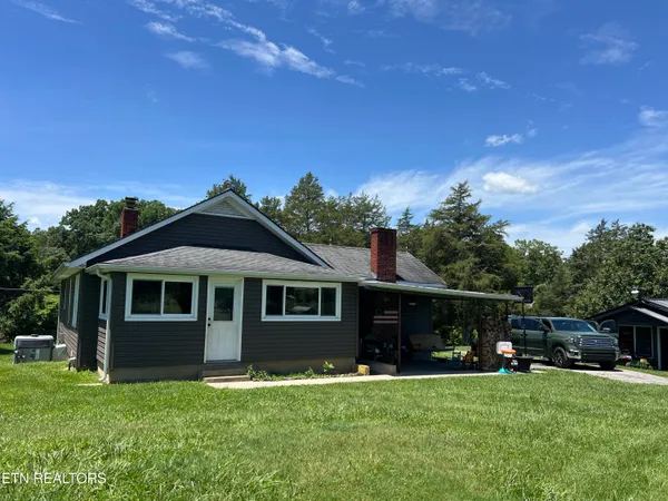 $297,500 | 1623 Straight Branch Road, Speedwell, TN 37870