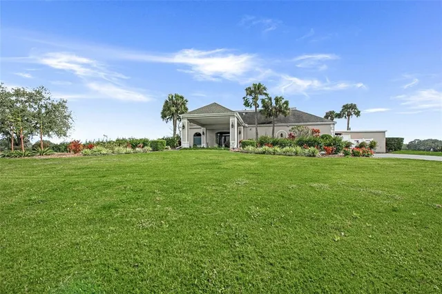 a view of a yard with a fountain