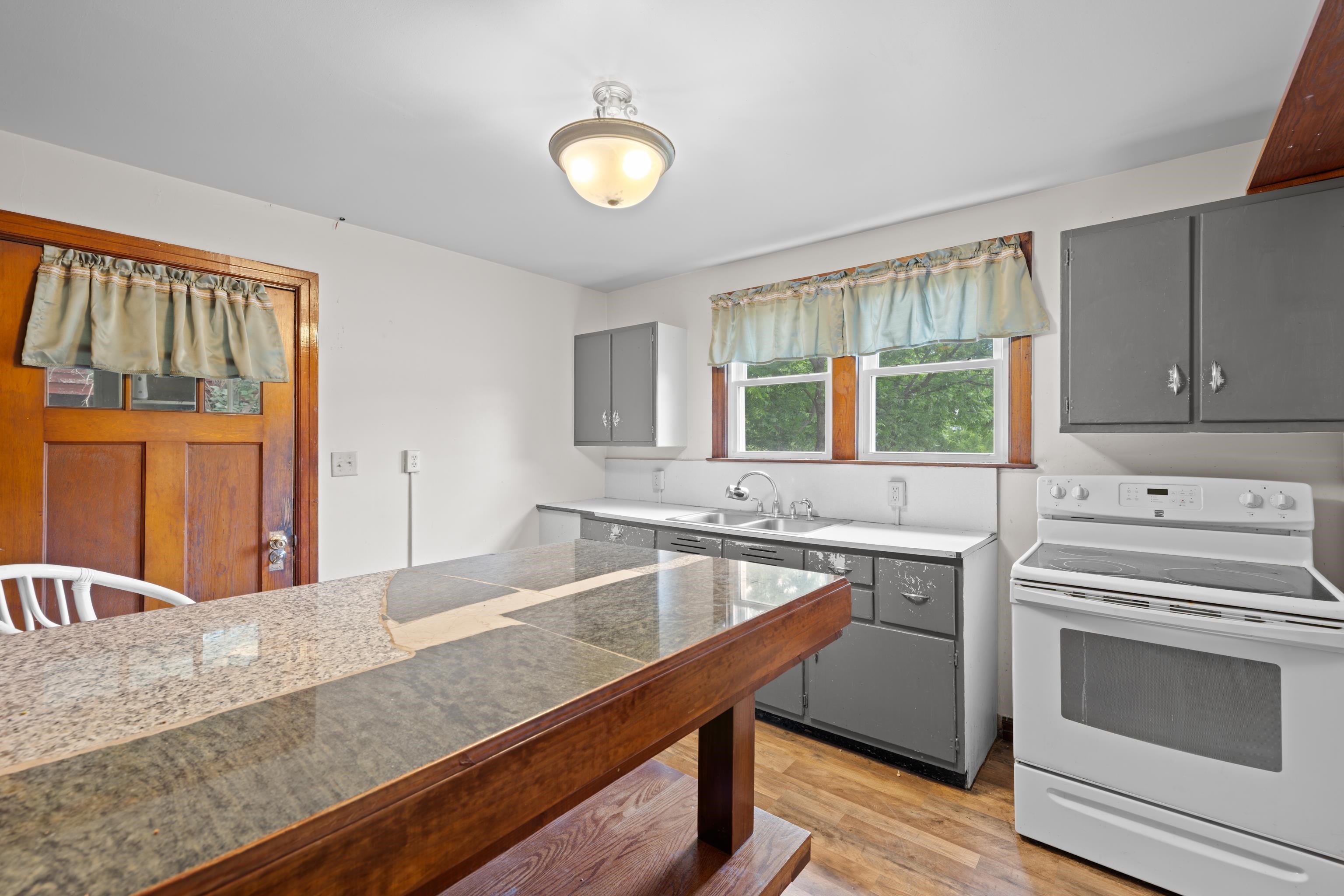 221 Chapel Road Churchville, VA 24421 - Photo 7 of 26