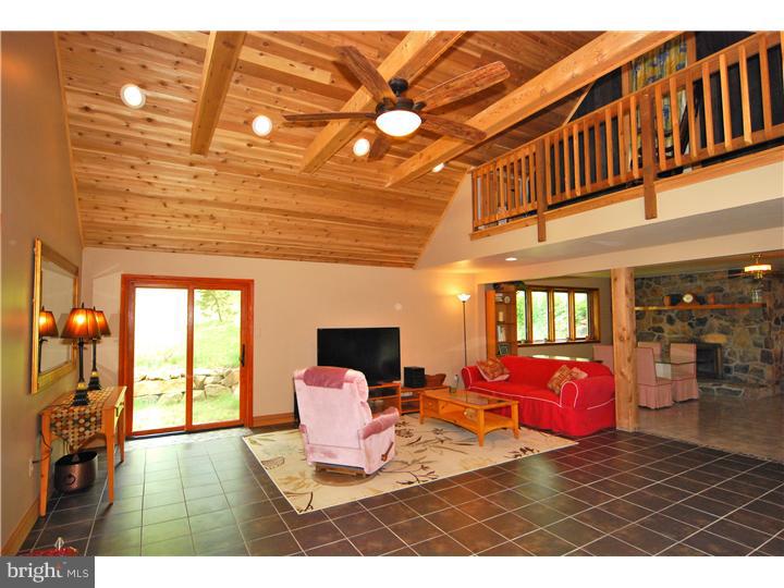 742 Mountain Road Boyertown, PA 19512 - Photo 4 of 23 Great Room