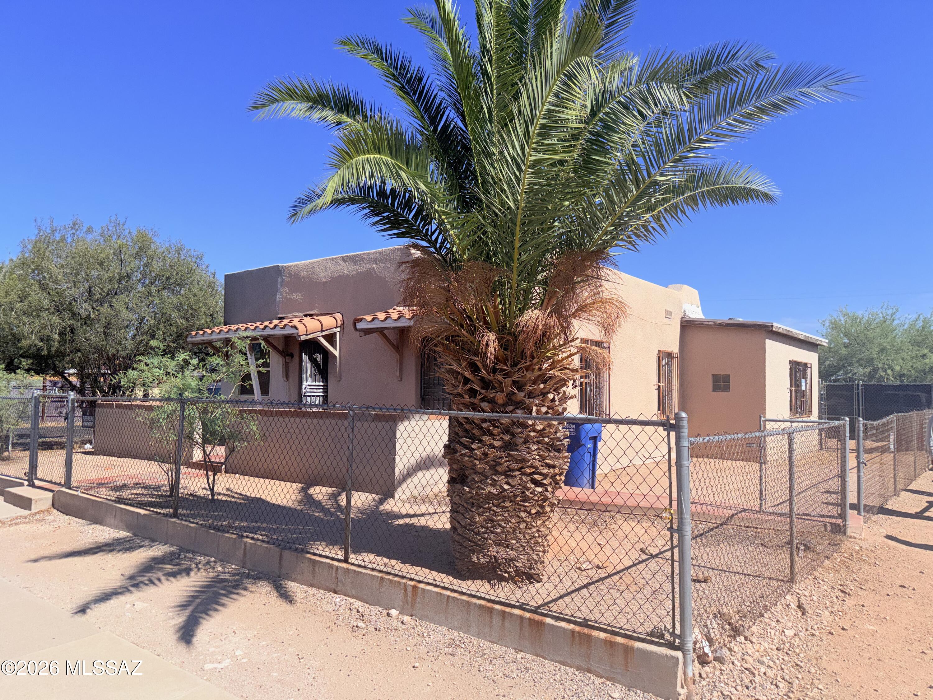 347 East 24th Street Tucson, AZ 85713 - Photo 2 of 36