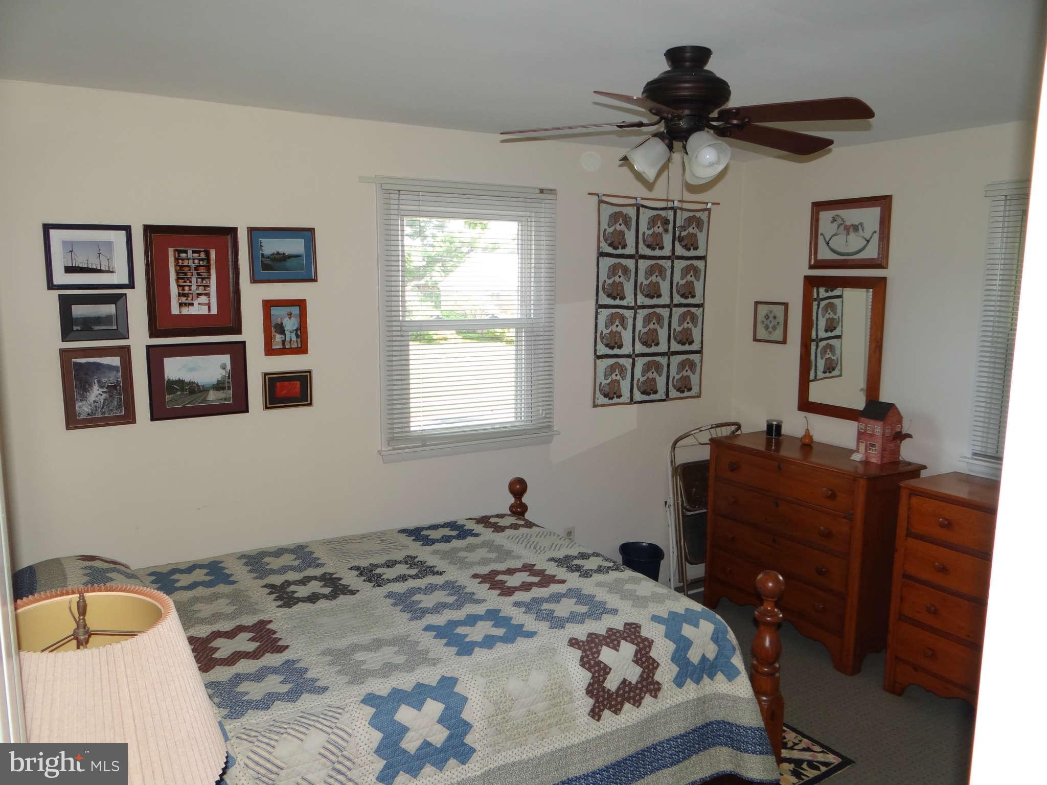 617 Southmont Road Baltimore, MD 21228 - Photo 14 of 29 Spacious second bedroom
