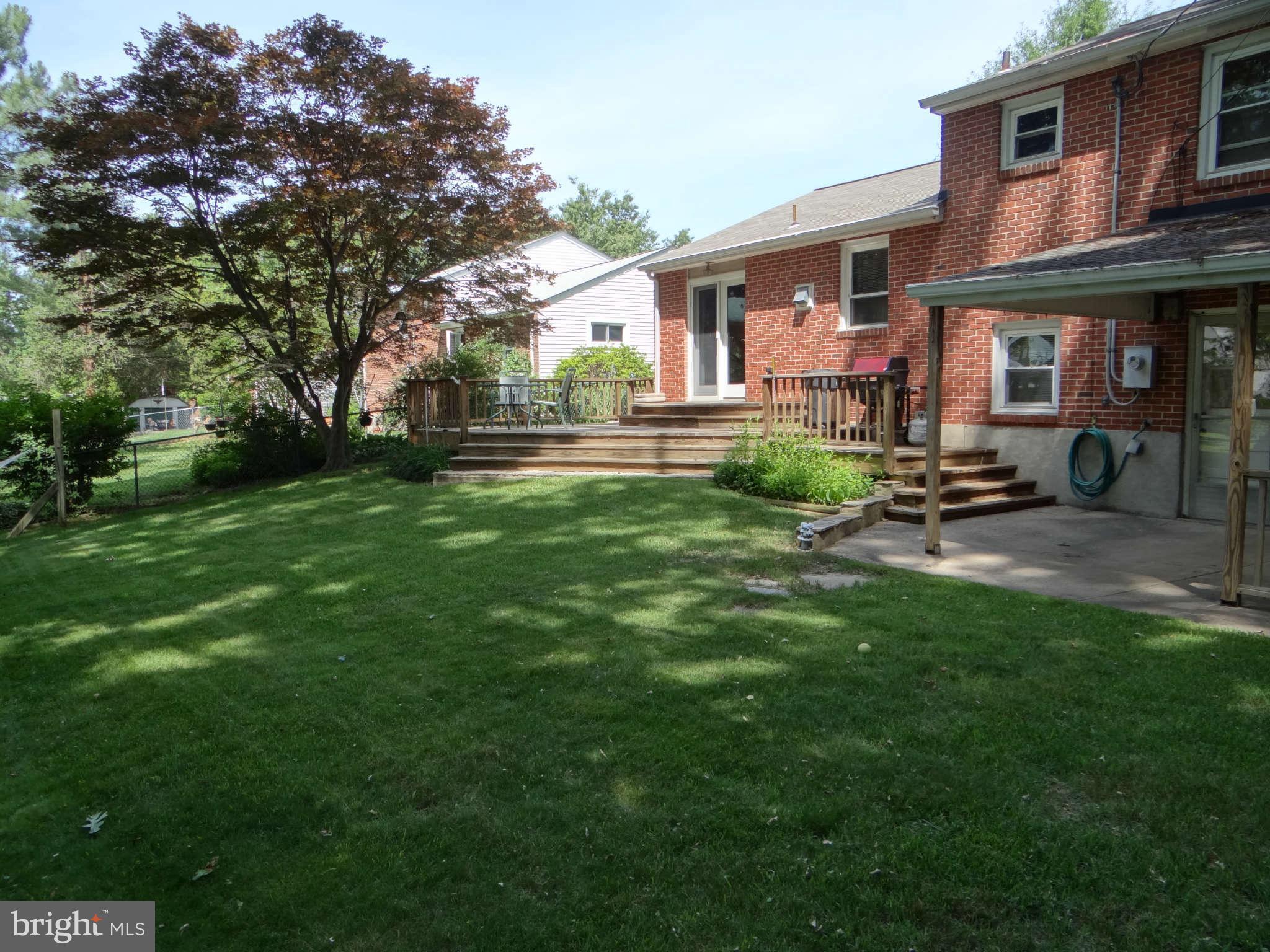 617 Southmont Road Baltimore, MD 21228 - Photo 22 of 29 Large fenced back yard