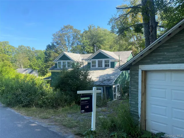 $379,000 | 27 Lake View Avenue, Tannersville, NY 12485