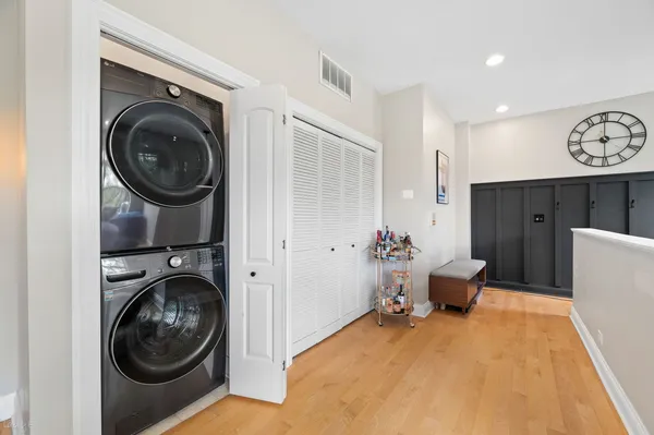 $2,400 | 5138 North Winchester Avenue, Unit 3, Chicago, IL 60640