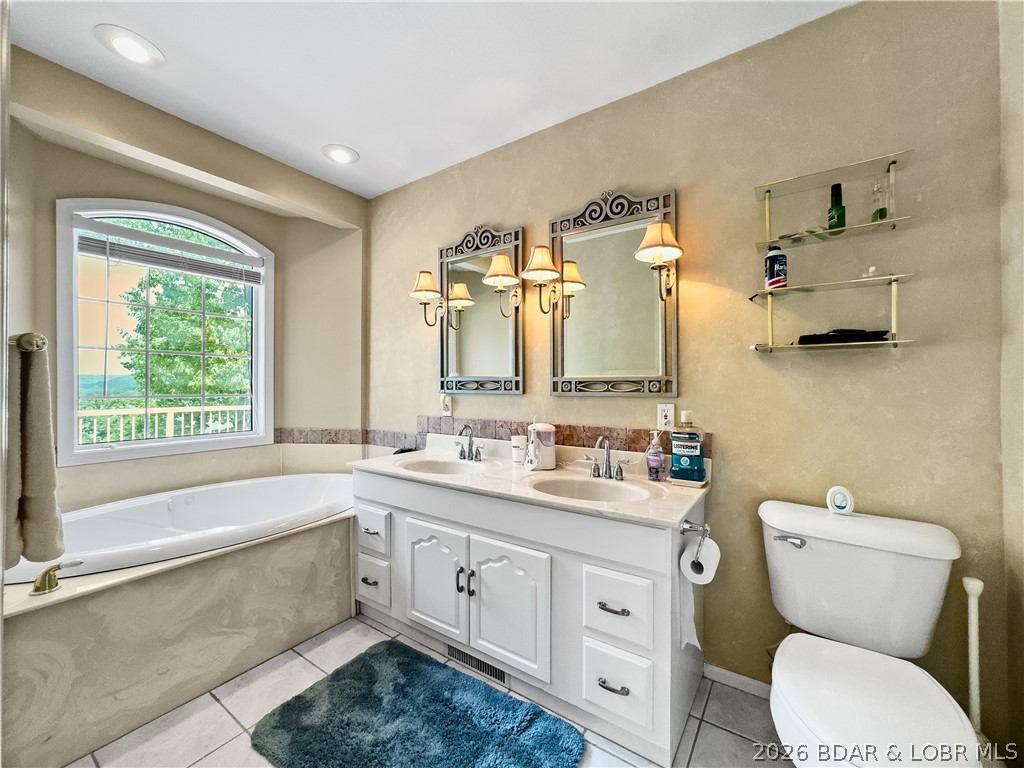 2209 Standing Rock Road Camdenton, MO 65020 - Photo 32 of 70 Master Bath