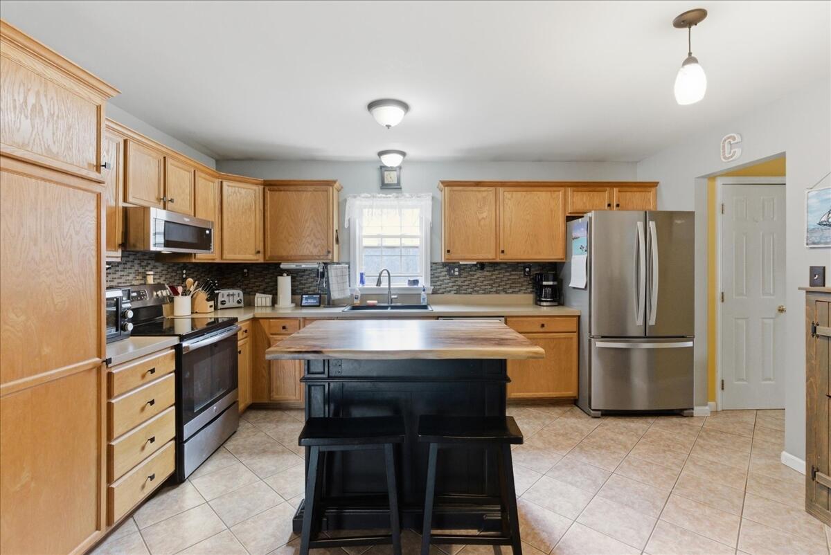 244 Back Street Monmouth, ME 04265 - Photo 6 of 53 17-2_kitchen_a