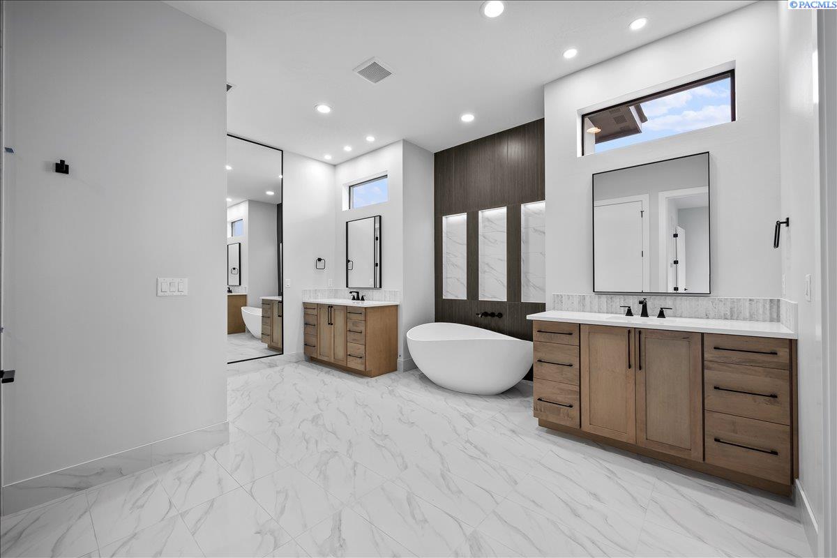 12804 Clark Frk Road Pasco, WA 99301 - Photo 19 of 47 Gallery Image 19