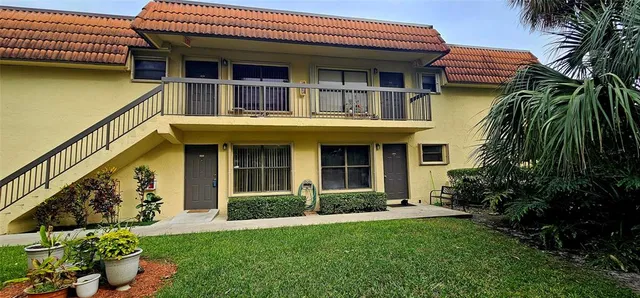$2,050 | 10086 Northwest 6th Street, Unit 101, Pembroke Pines, FL 33024