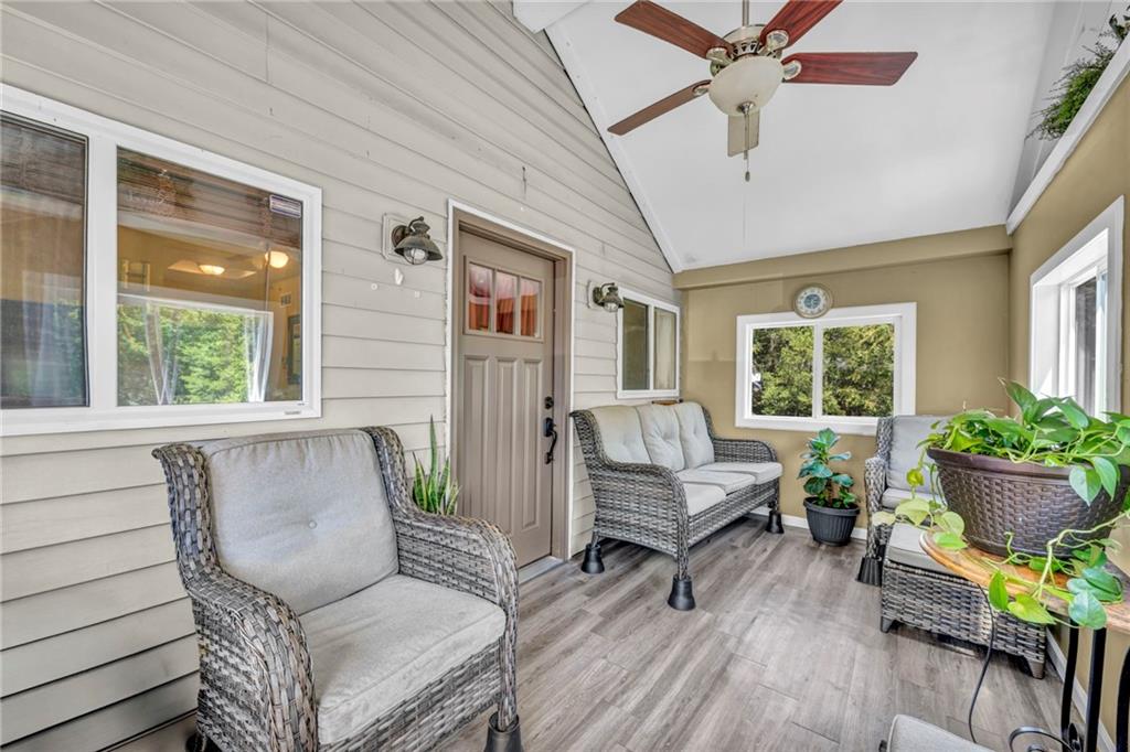 159 Murdocksville Road Clinton, PA 15026 - Photo 4 of 50 Gallery Image 4