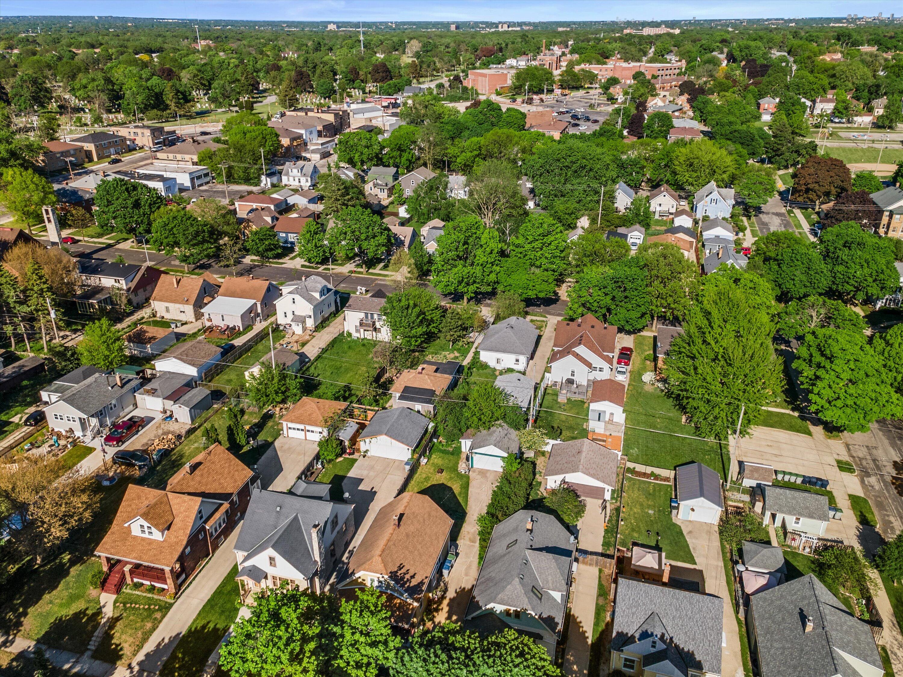 3018 North 74th Street Milwaukee, WI 53210 - Photo 47 of 52 Enderis Park overhead view