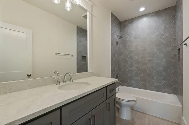 $814,990 | 25216 Pleasant Retreat Court, Montgomery, TX 77356