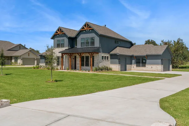 $814,990 | 25216 Pleasant Retreat Court, Montgomery, TX 77356