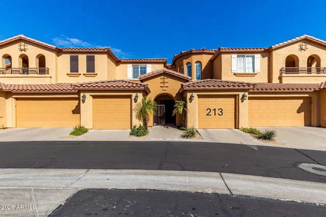 $430,000 | 10655 North 9th Street, Unit 213, Phoenix, AZ 85020