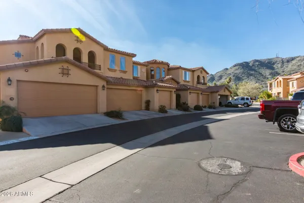 $410,000 | 10655 North 9th Street, Unit 213, Phoenix, AZ 85020