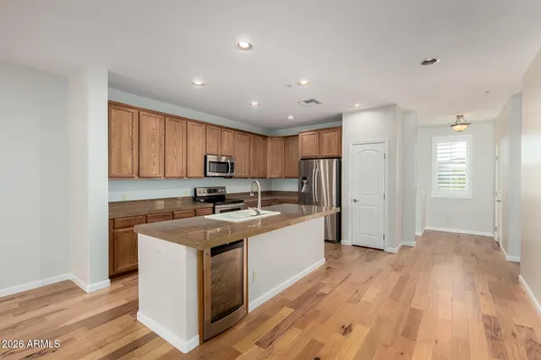 $410,000 | 10655 North 9th Street, Unit 213, Phoenix, AZ 85020