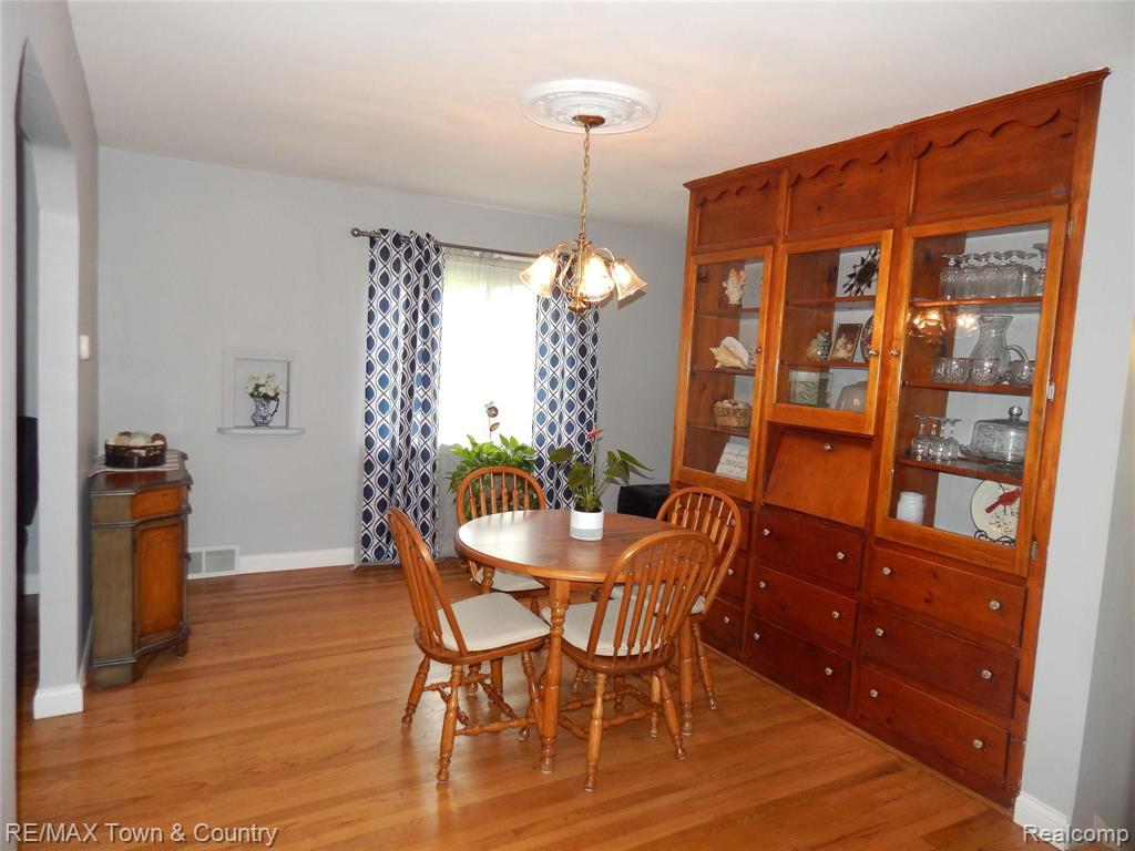 433 Elms Road Flushing, MI 48433 - Photo 8 of 36