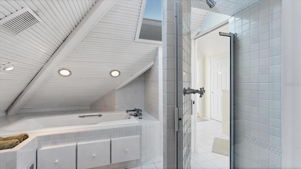 402 Lafitte Street Boca Grande, FL 33921 - Photo 31 of 40 a bathroom with a sink and mirror