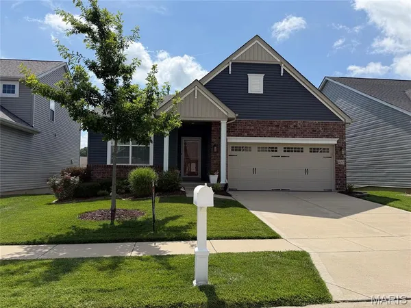 $415,000 | 427 Wilmer Meadow Drive, Wentzville, MO 63385