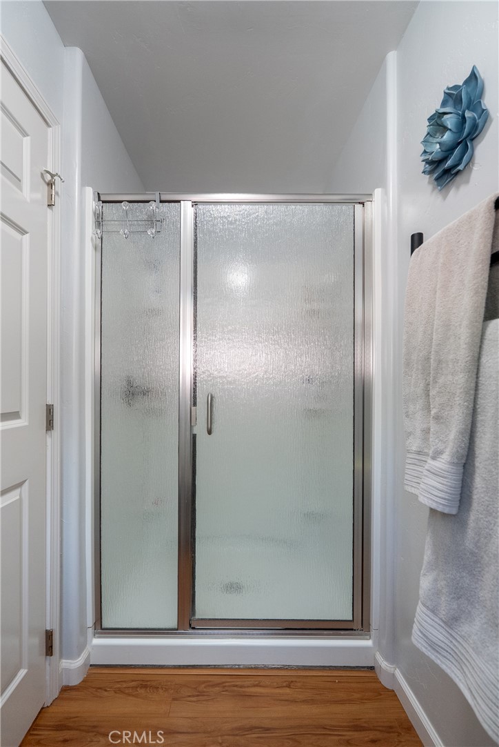 7215 San Gabriel Road Atascadero, CA 93422 - Photo 38 of 74 a bathroom with a shower