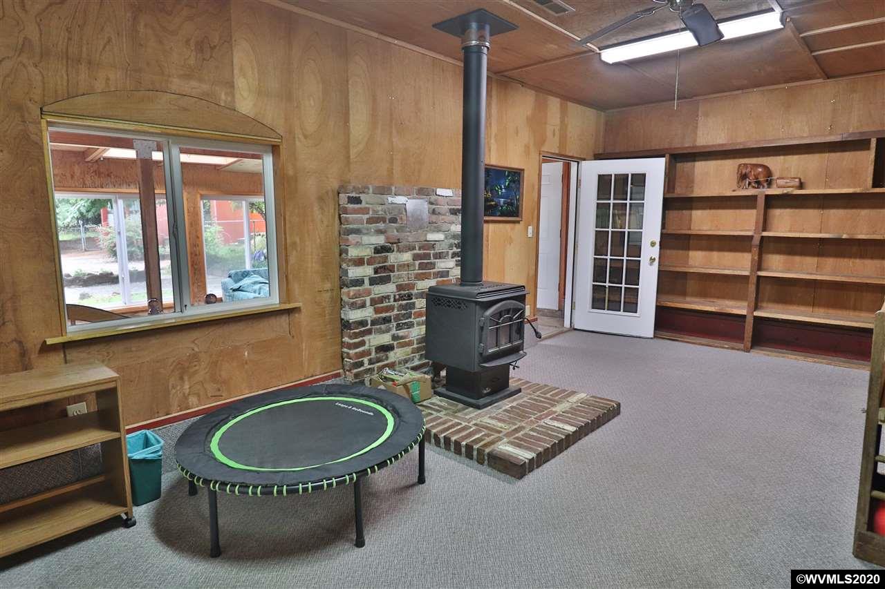 13565 Duckflat Road Southeast Turner, OR 97392 - Photo 11 of 29 Gallery Image 11