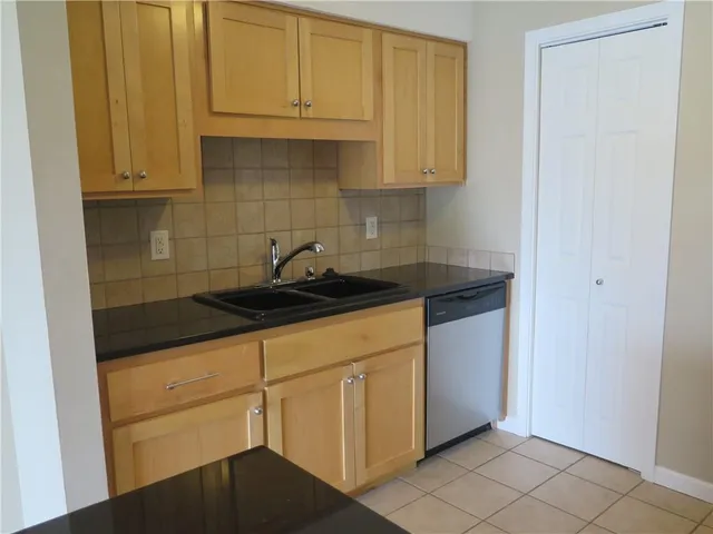 $1,150,000 | 4143-4157 Roanoke Road, Kansas City, MO 64111