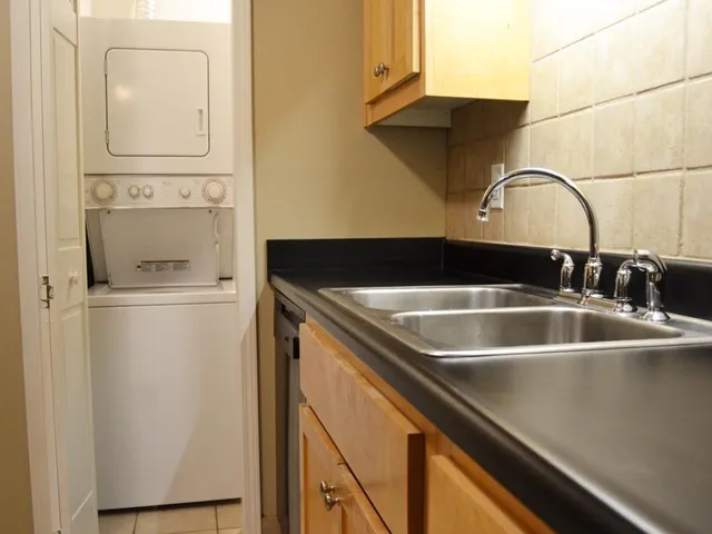 $1,150,000 | 4143-4157 Roanoke Road, Kansas City, MO 64111