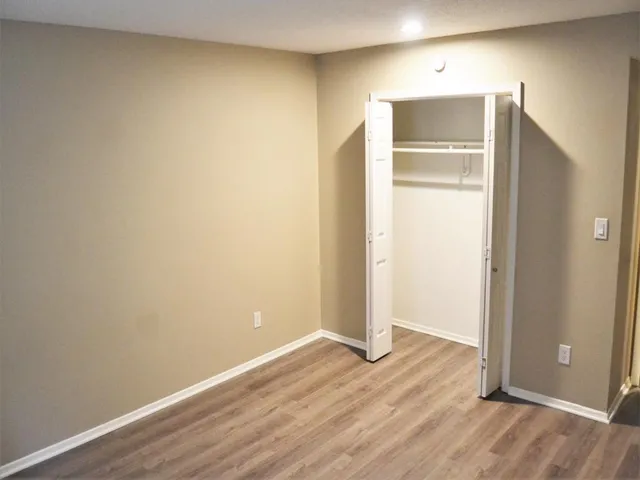 $1,150,000 | 4143-4157 Roanoke Road, Kansas City, MO 64111