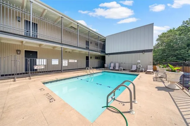 $1,150,000 | 4143-4157 Roanoke Road, Kansas City, MO 64111