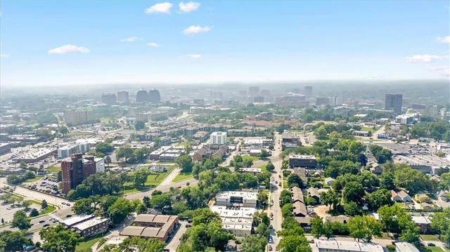 $1,150,000 | 4143-4157 Roanoke Road, Kansas City, MO 64111