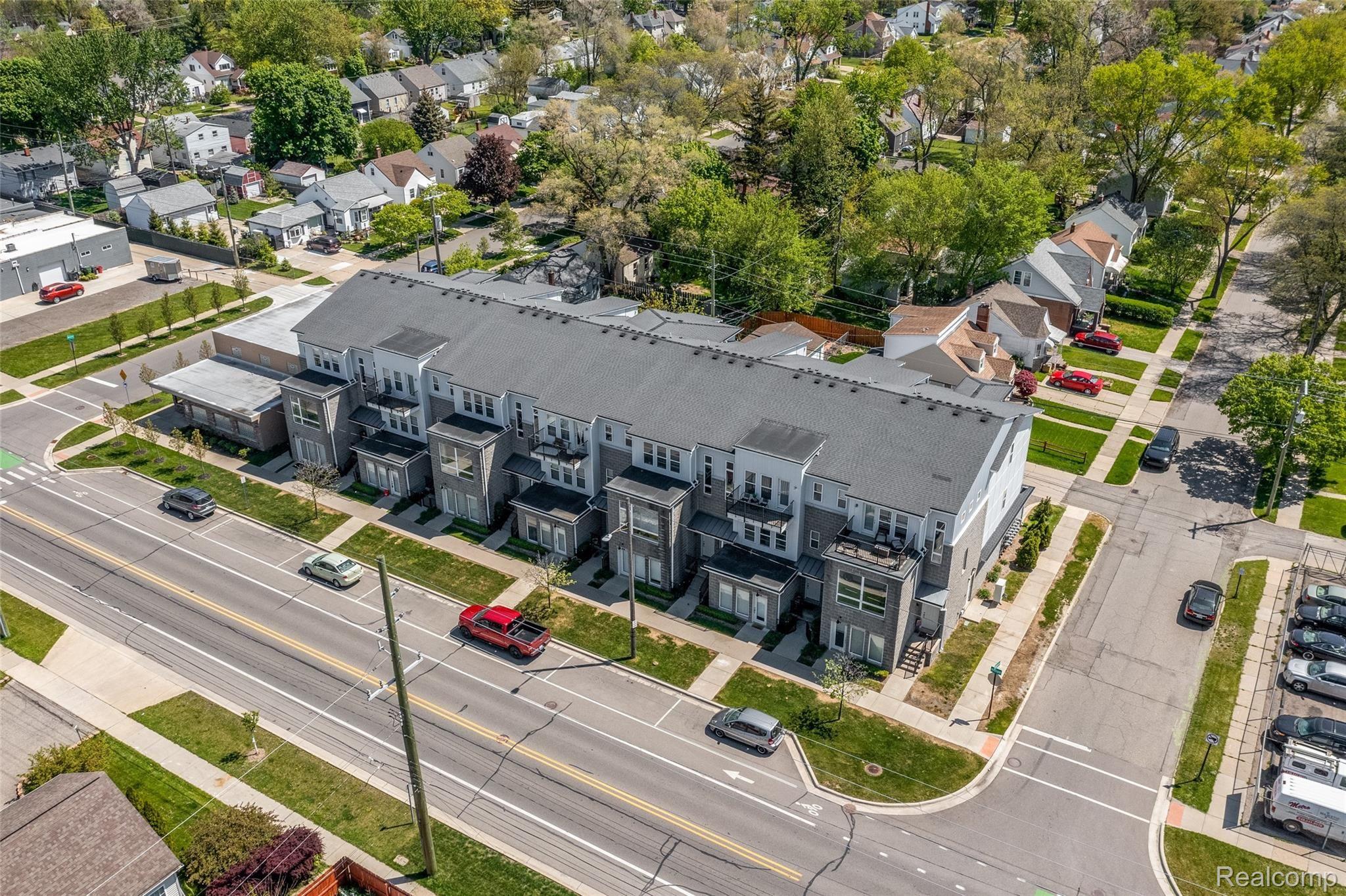 404 Hilton Road, Unit 104 Ferndale, MI 48220 - Photo 5 of 25 5.Drone