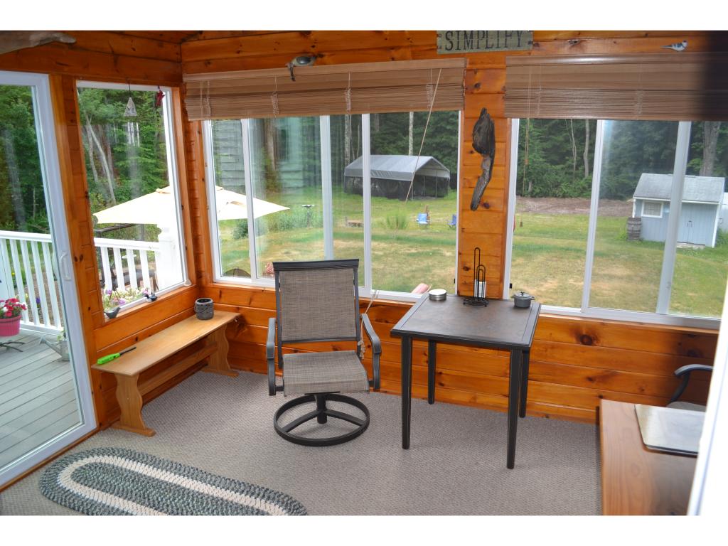 43 Floyd Road Derry, NH 03038 - Photo 11 of 24