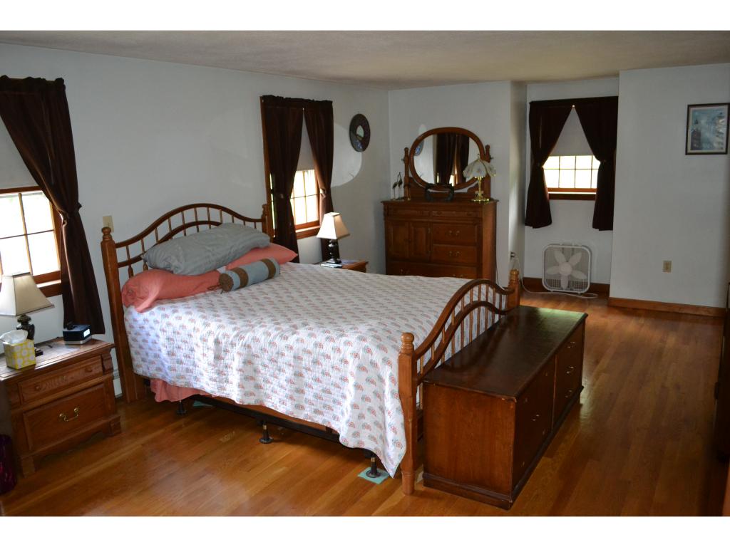 43 Floyd Road Derry, NH 03038 - Photo 17 of 24