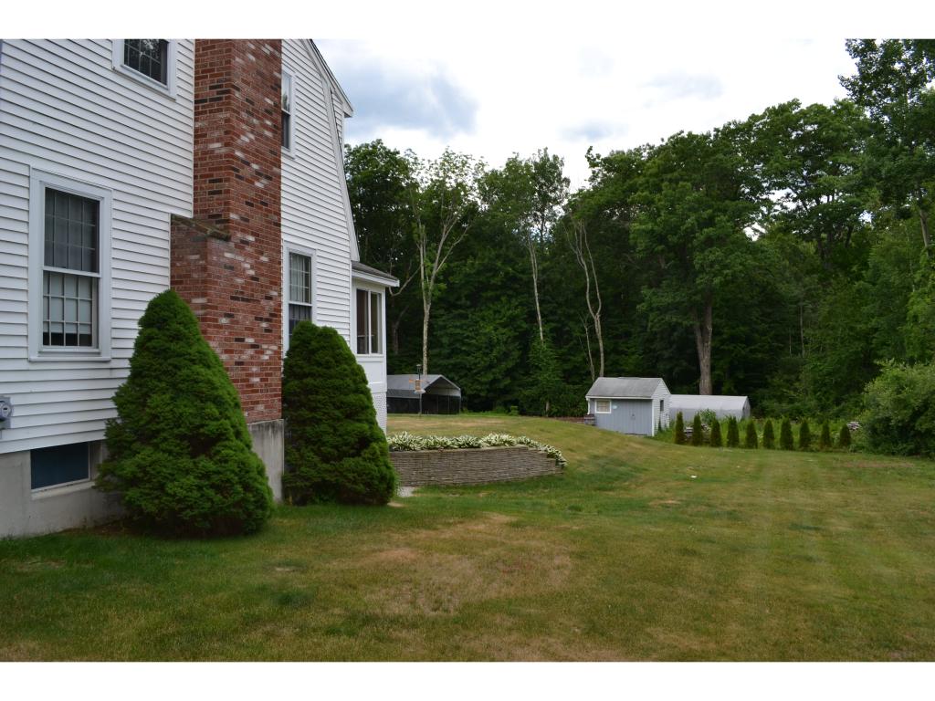 43 Floyd Road Derry, NH 03038 - Photo 3 of 24