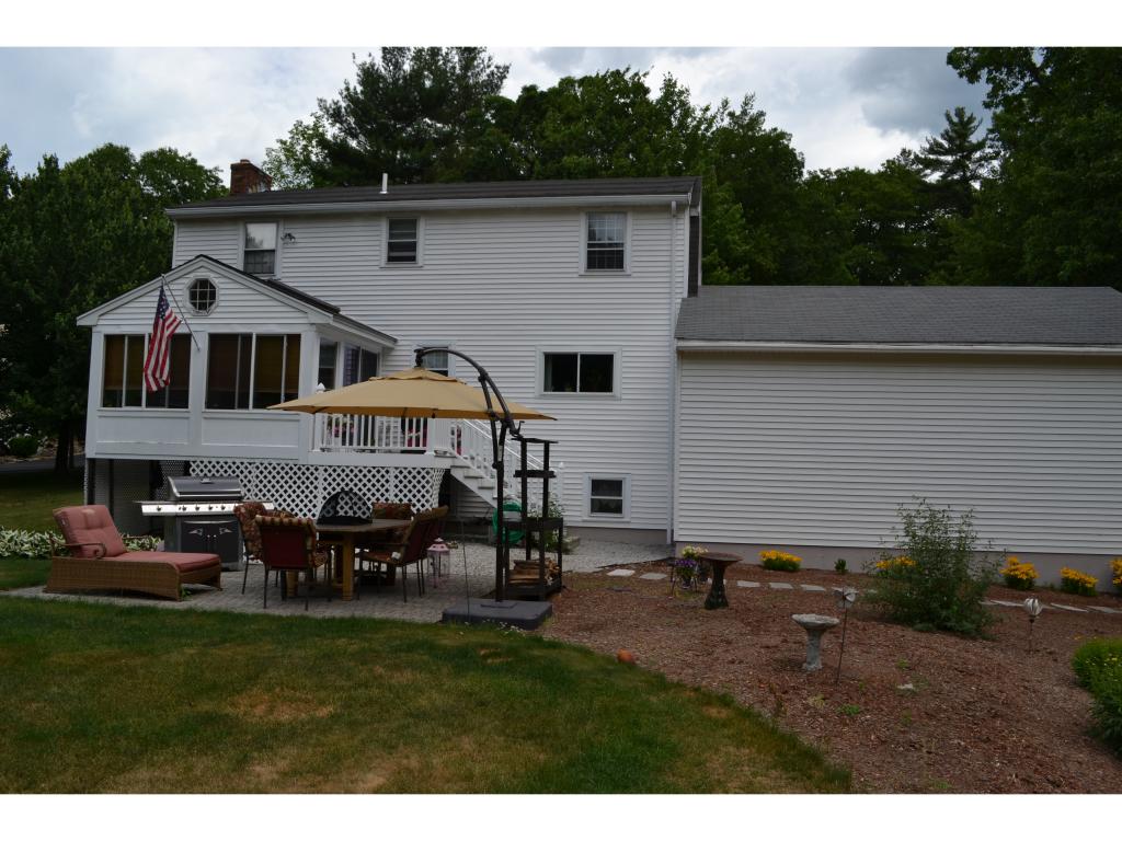 43 Floyd Road Derry, NH 03038 - Photo 4 of 24