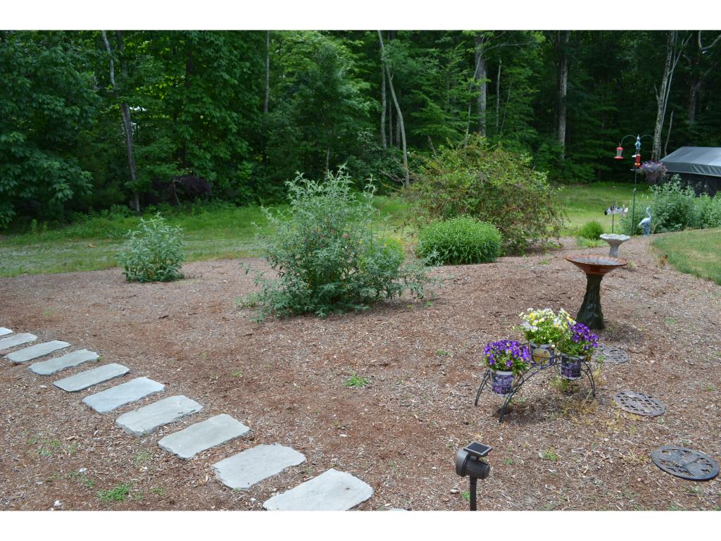 43 Floyd Road Derry, NH 03038 - Photo 6 of 24