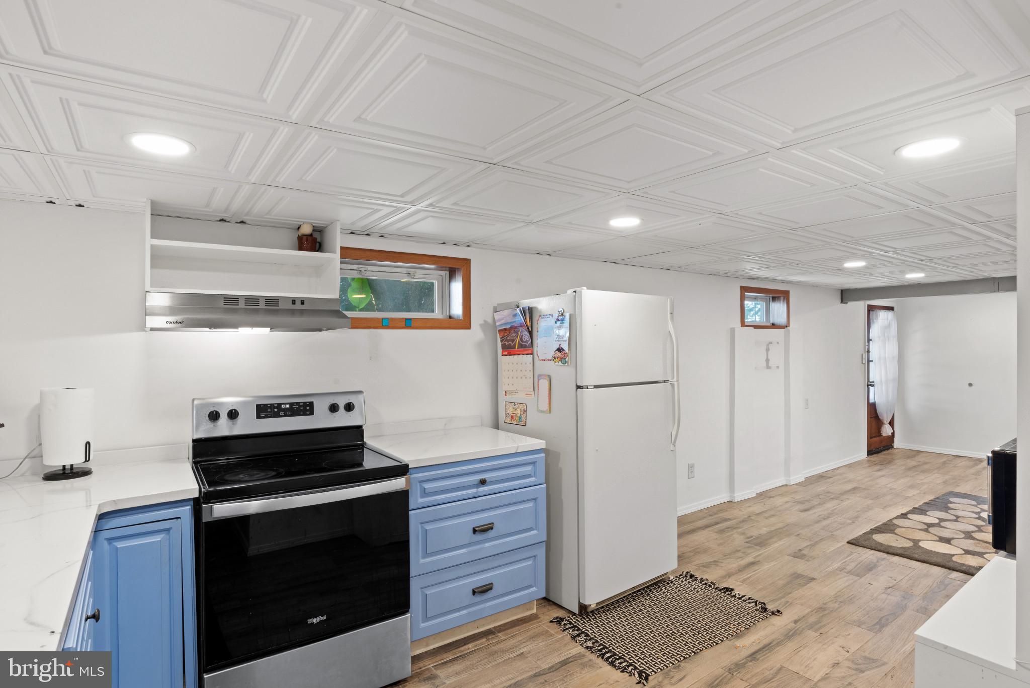 14 Sharon Road Enola, PA 17025 - Photo 21 of 40 Kitchen area featuring a stainless steel electric