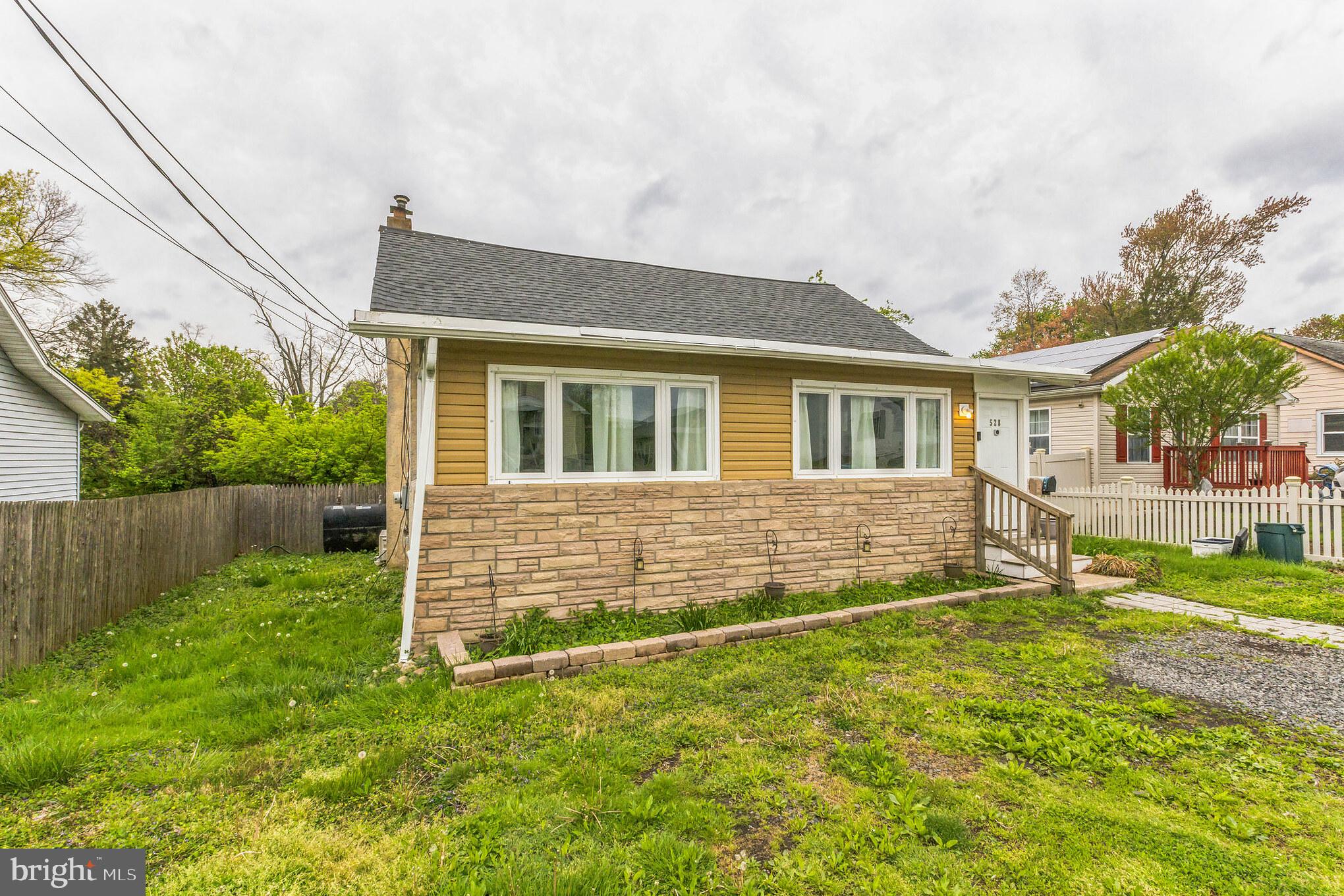 528 Sycamore Avenue Croydon, PA 19021 - Photo 3 of 25