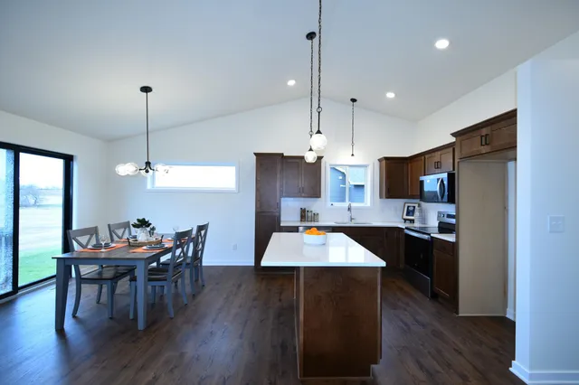 $419,900 | 903 7th Avenue, Wanamingo, MN 55983