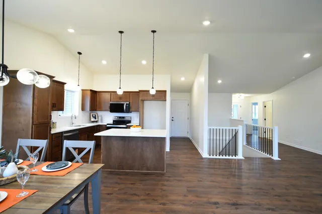 $419,900 | 903 7th Avenue, Wanamingo, MN 55983