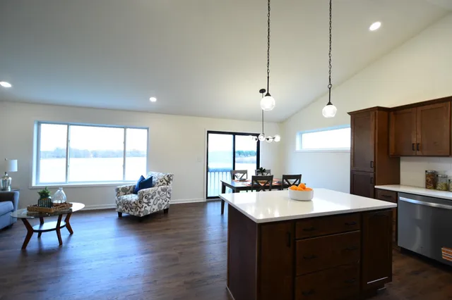 $419,900 | 903 7th Avenue, Wanamingo, MN 55983