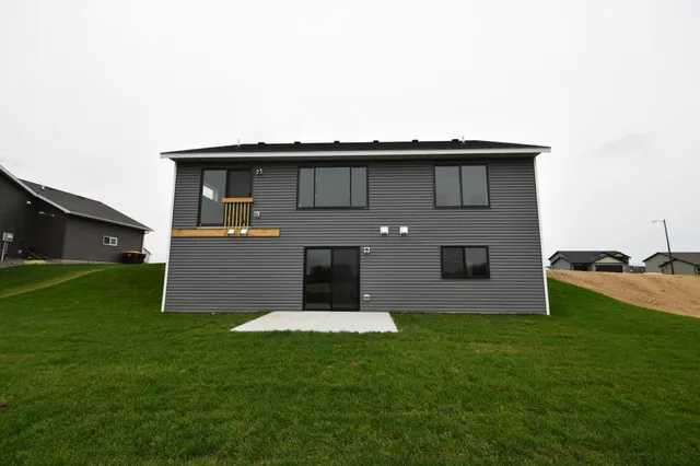 $419,900 | 903 7th Avenue, Wanamingo, MN 55983