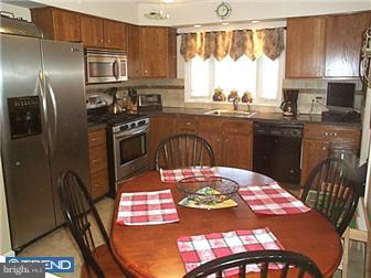 1104 West Valleybrook Road Cherry Hill, NJ 08034 - Photo 4 of 12 Kitchen